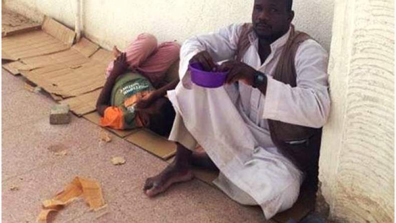 نازحون أفارقة يحتلّون محطات نقل المسافرين بالوادي