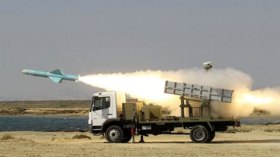 إيران تجري مناورات عسكرية تحاكي هجوما على قواعد أمريكية