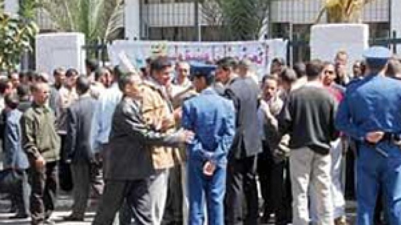 المخبريون يقررون اعتصاما وطنيا أمام وزارة التربية