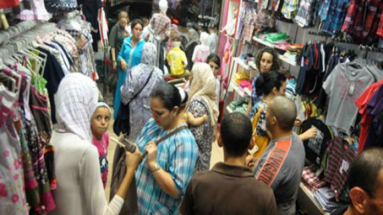 محلات بيع الشيفون تعج بالزبائن رغم التحذيرات