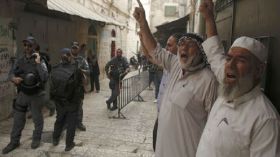 تصاعد وتيرة العنف بالأقصى وفلسطين تدعو إلى تدخل المجتمع الدولي