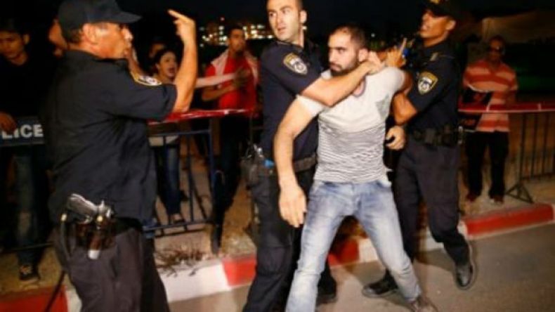 احتدام الصراع بين يهود وعرب أمام مستشفى بسبب أسير