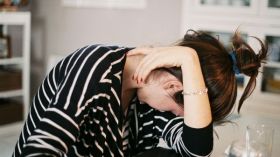 جدتي أتعبتنا.. لماذا لا ترعاها عمتي؟!