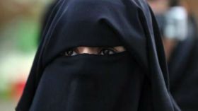 شاب أزهري يطلب فتاة منقبة للزواج على الطريقة الغربية!