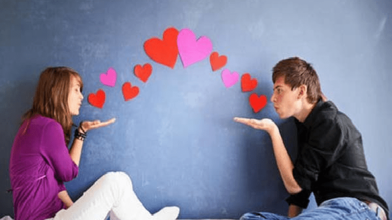 أقصر طريق إلى قلب المرأة أذنيها!