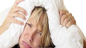 أخصائي تغذية ينصح بعدم تناول الفول والعدس والمكسرات قبل النوم