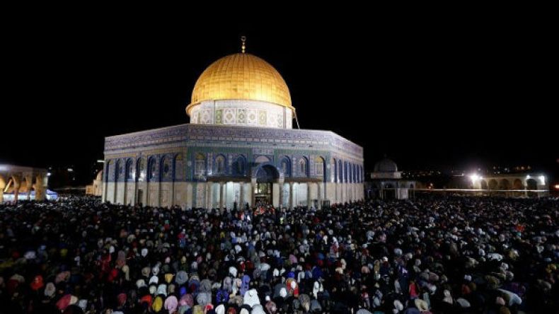 إسرائيل تناقش مشروع منع رفع الأذان في القدس