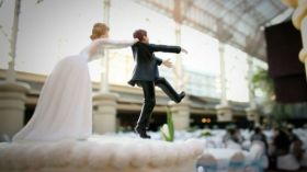 زوج لله يا محسنين!