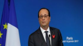هولاند يدعو إلى قمة رباعية حول الشأن الأوروبي