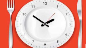 لهذا السبب يجب عليك تناول طعامك بملل؟!