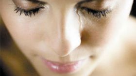 دموع المرأة خطباء صامتون