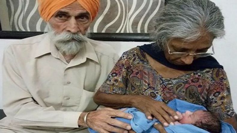 هندية تنجب مولودها الأول وهي في السبعين من عمرها!