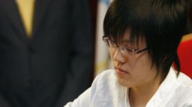 لاعبة شطرنج تقتحم مسابقات الرجال بلقبي بطلة عالم وأستاذ كبير!