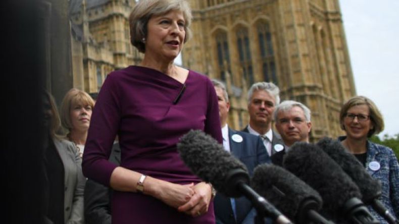 بريطانيا تختار أول رئيسة للوزراء منذ عهد تاتشر