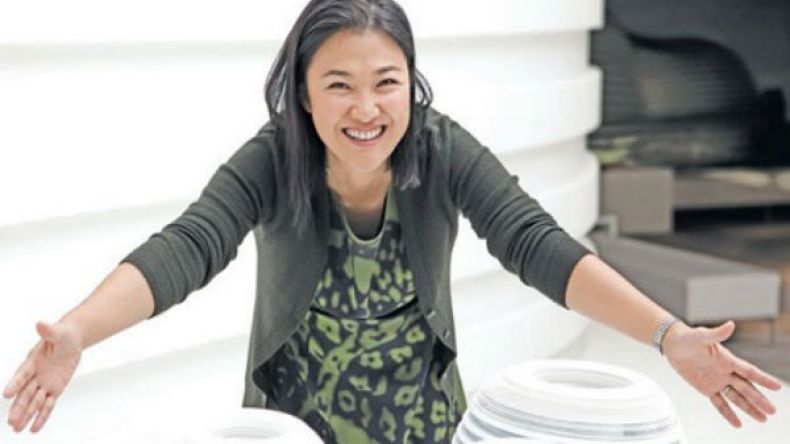 بهذه الطريقة جمعت أغنى امرأة في العالم ثروتها؟!