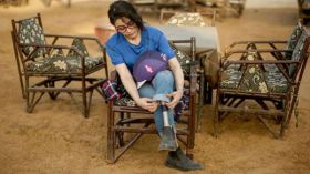 هبة الله شاهين.. فلسطينية تتحدى إعاقتها بركوب الخيل