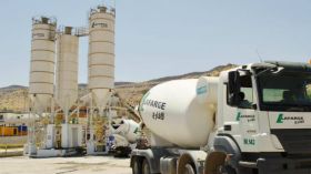 إدارة مصنع “لافارج” للإسمنت بالمسيلة تنفي نيتها تسريح العمال