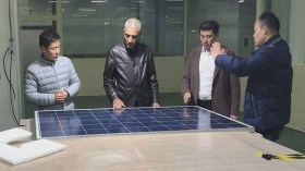 رجل أعمال جزائري يسعى لتصنيع سيارة تعمل بالطاقة الشمسية