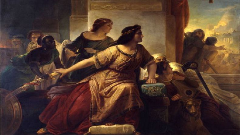 لقبت باسمها ملكات أروبيات تيمنا بجمالها وقوة شخصيتها