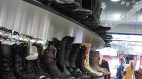 أحذية صينية مغشوشة معروضة في أرقى المحلات وبأسعار خيالية