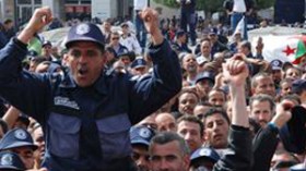 الحرس البلدي يصرخ بساحة الشهداء.. أدينا الواجب.. لا رجوع عن المطالب