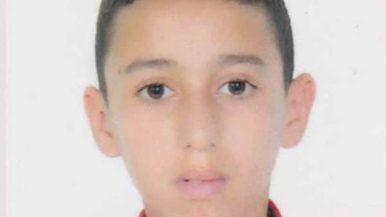 الطفل زواني أيمن يستنجد لإنقاذه من مشاكله الصحية