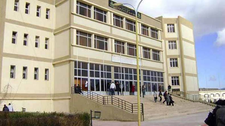 أساتذة وطلبة جامعة باتنة يدعون الوزارة إلى رد الإعتبار إلى العلوم السياسية