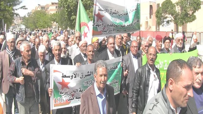 محاربو الشرق الأوسط في مسيرة واعتصام أمام منزل الرئيس اليامين زروال