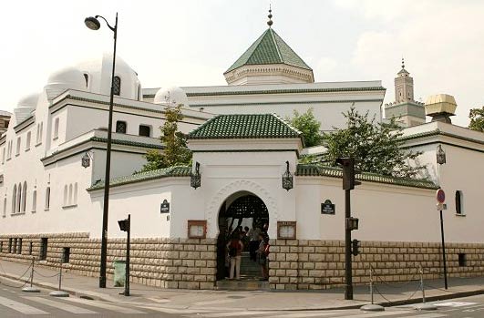 Alger dépêche un émissaire en France pour étudier le recul de son influence dans les Conseils islamiques