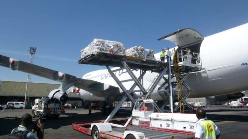 UN Refugees Airlifts Aid Into Somali Capital