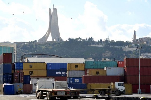 La limitation des licences d’importation de certains produits vise la protection de l’économie nationale