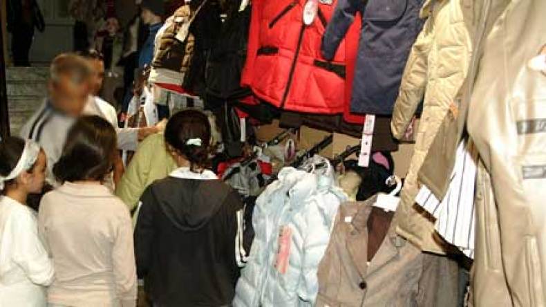 ارتفاع جنوني في أسعار الملابس الشتوية