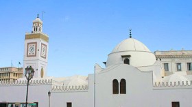 غلام الله يصدرمدونة تلزم الأئمة بالمرجعية الدينية والوطنية