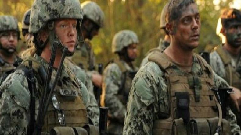 دراسة أمريكية: النساء يؤثرن سلبا على أداء الرجال في مهام القتال