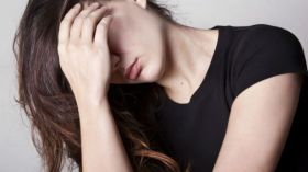 هل أوقف الدورة الشهرية لاستغلال العشر الأواخر من رمضان؟