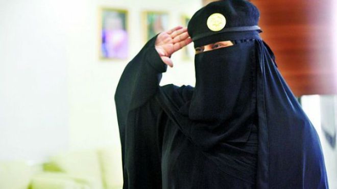 أكثر من 413 عسكرية من رتبة جندي إلى وكيل رقيب