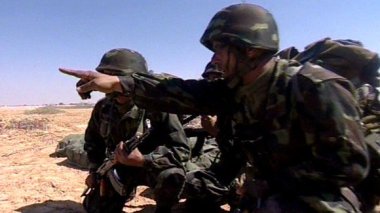 Destruction de 9 casemates à Bouira et interception de 2 éléments de soutien aux groupes terroristes