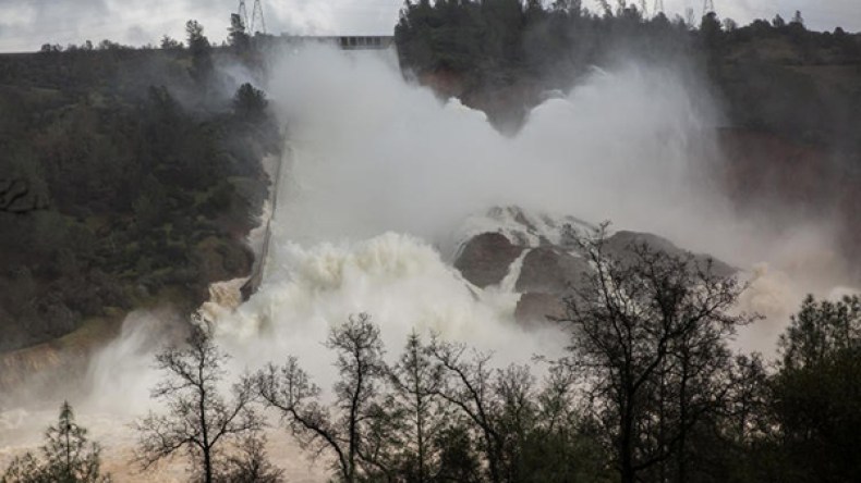 مخاوف انهيار مفيض أطول سد في الولايات المتحدة