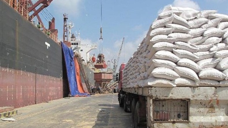 الجزائر تستبق “أزمة غذاء” باقتناء 50 ألف طن من القمح