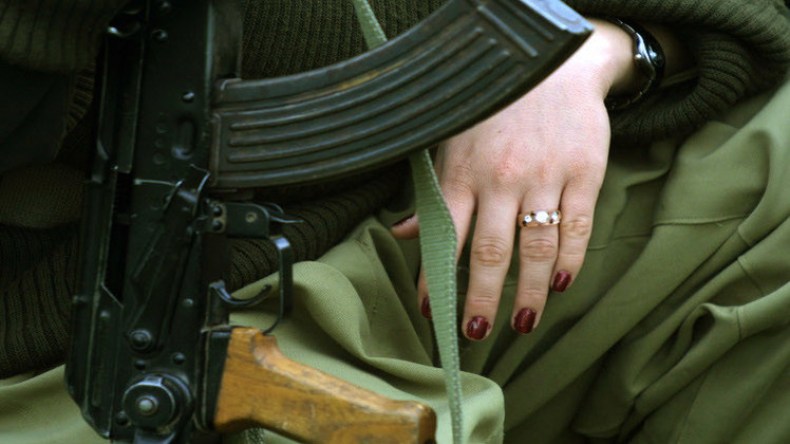 كردية تفجر نفسها بعناصر “الدولة الإسلامية”