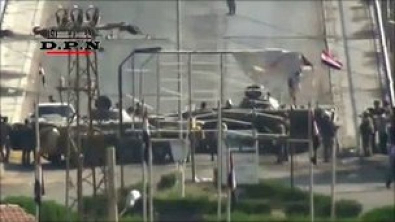 Syrian army 'resumes shelling Deir al-Zour'