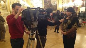 وريدة نقاش تلفت أنظار العالم للطبخ والتقاليد الجزائرية