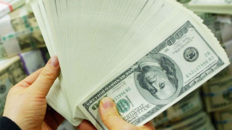 استيقظت من النوم لتجد 15 مليون دولار في حسابها!