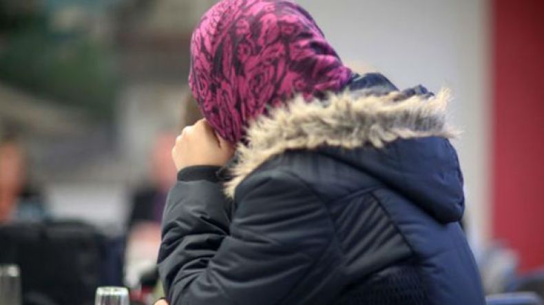 محكمة ألمانية تغرّم ولاية برلين والسبب.. امرأة محجبة!