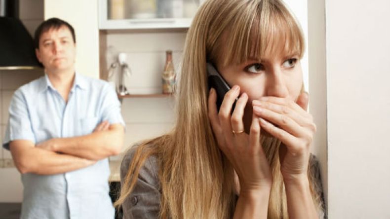 لماذا تخون المرأة؟!