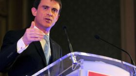 مانويل فالس: البوركيني استعباد للمرأة