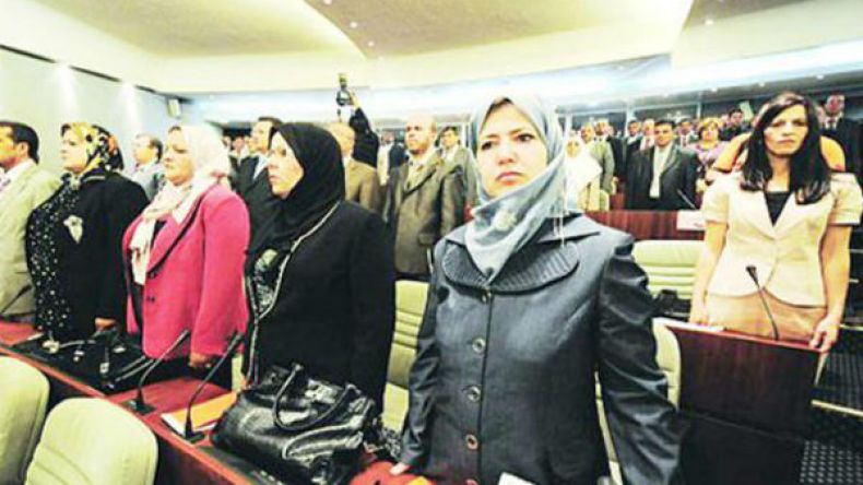 المشاركة السياسية للمرأة الجزائرية محط اهتمام عربي