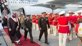 وزير الدفاع السعودي يصل القاهرة