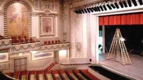 الجزائر تغيب عن أيام الشارقة المسرحية العربية