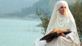 المرأة في الإسلام.. ملكة لا تضام